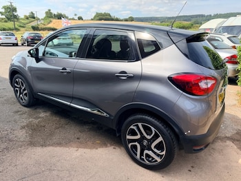 Used Renault Captur 2017 for sale - 79345209: Photo