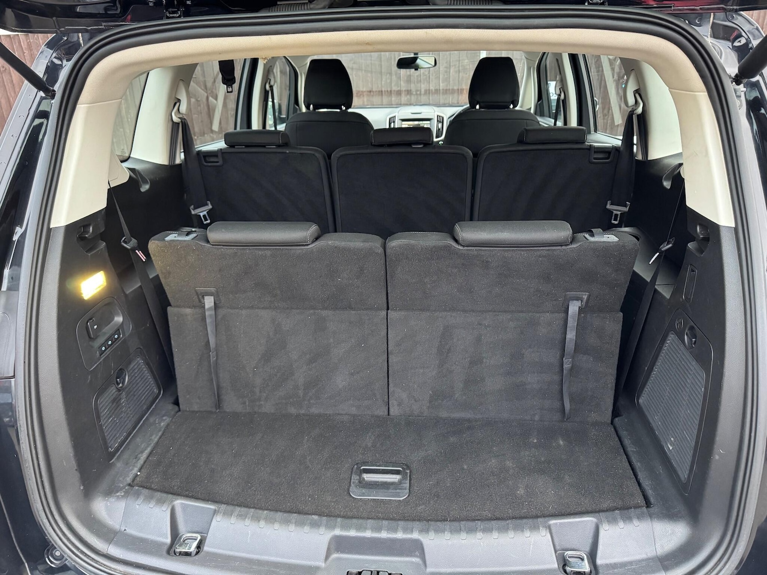 Used Ford S-Max 2016 for sale - 76522388: Photo 24