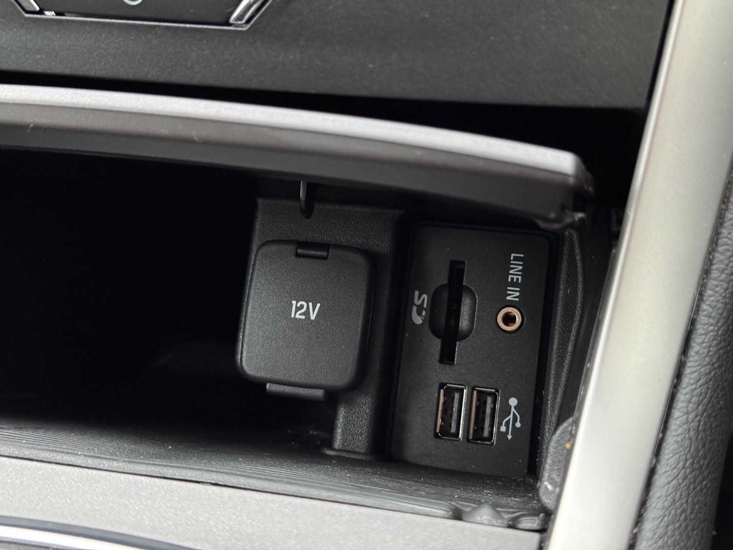 Used Ford S-Max 2016 for sale - 76522388: Photo 50