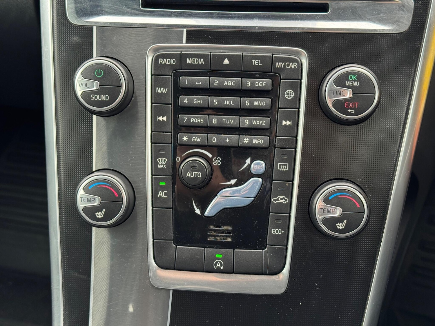 Used Volvo XC60 2017 for sale - 76151128: Photo 17