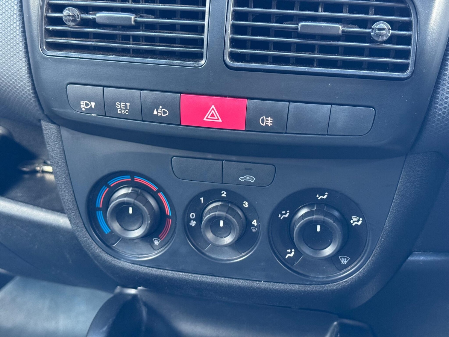 Used Fiat Doblo 2014 for sale - 76839947: Photo 30