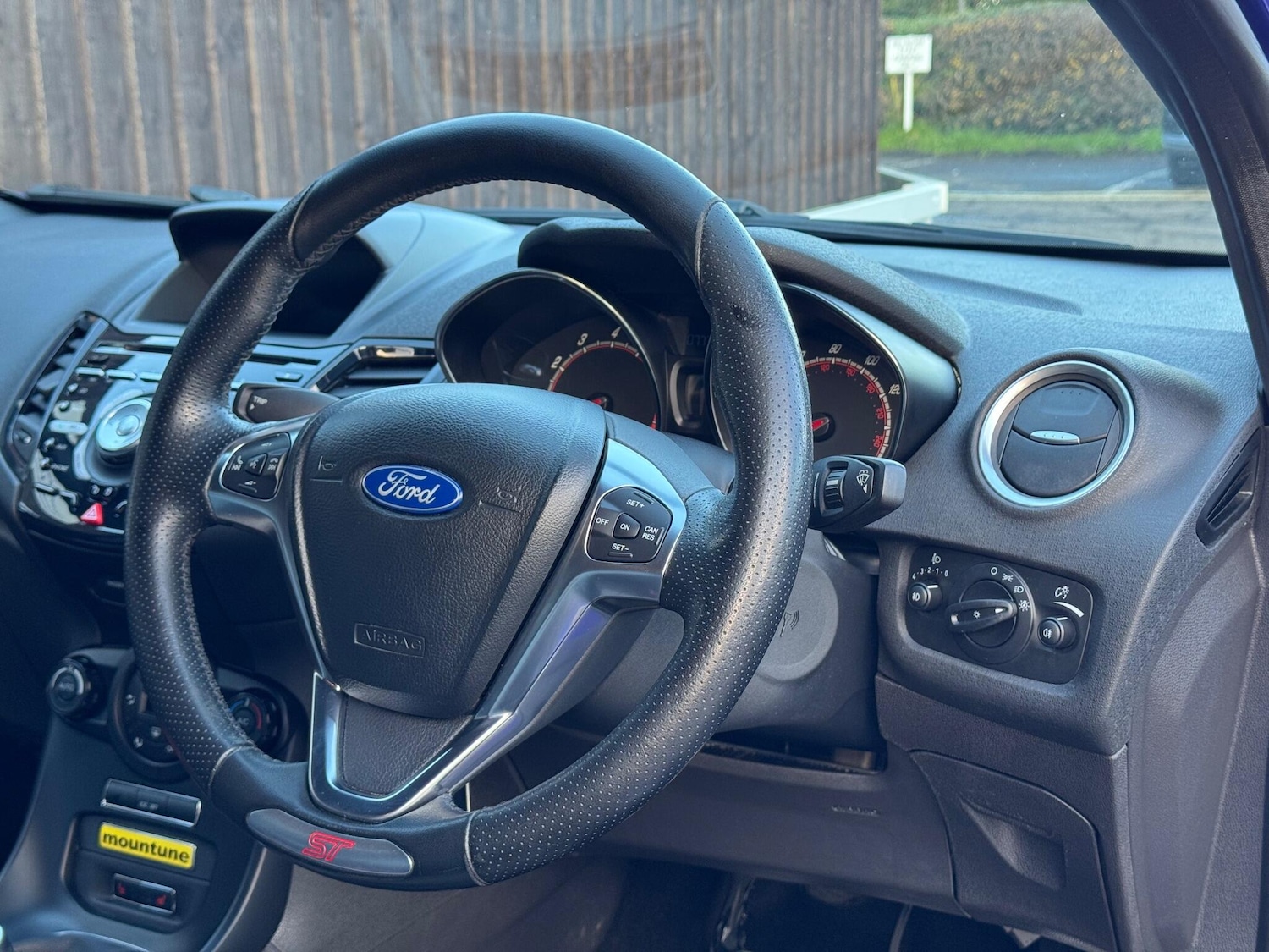 Used Ford Fiesta 2014 for sale - 76786628: Photo 26