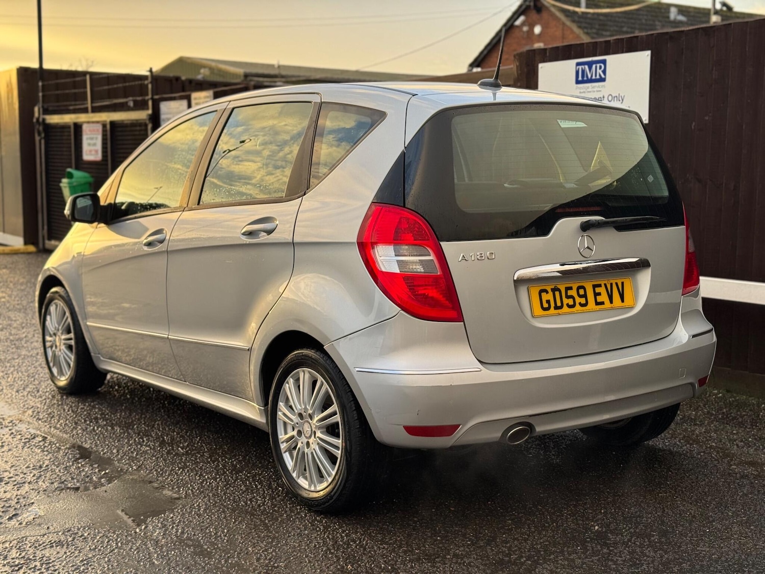 Used Mercedes-Benz A-Class 2010 for sale - 76824455: Photo 2