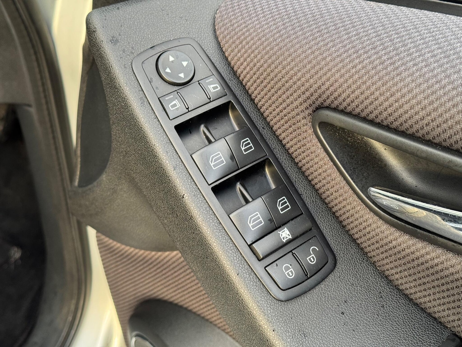 Used Mercedes-Benz A-Class 2010 for sale - 76824455: Photo 26