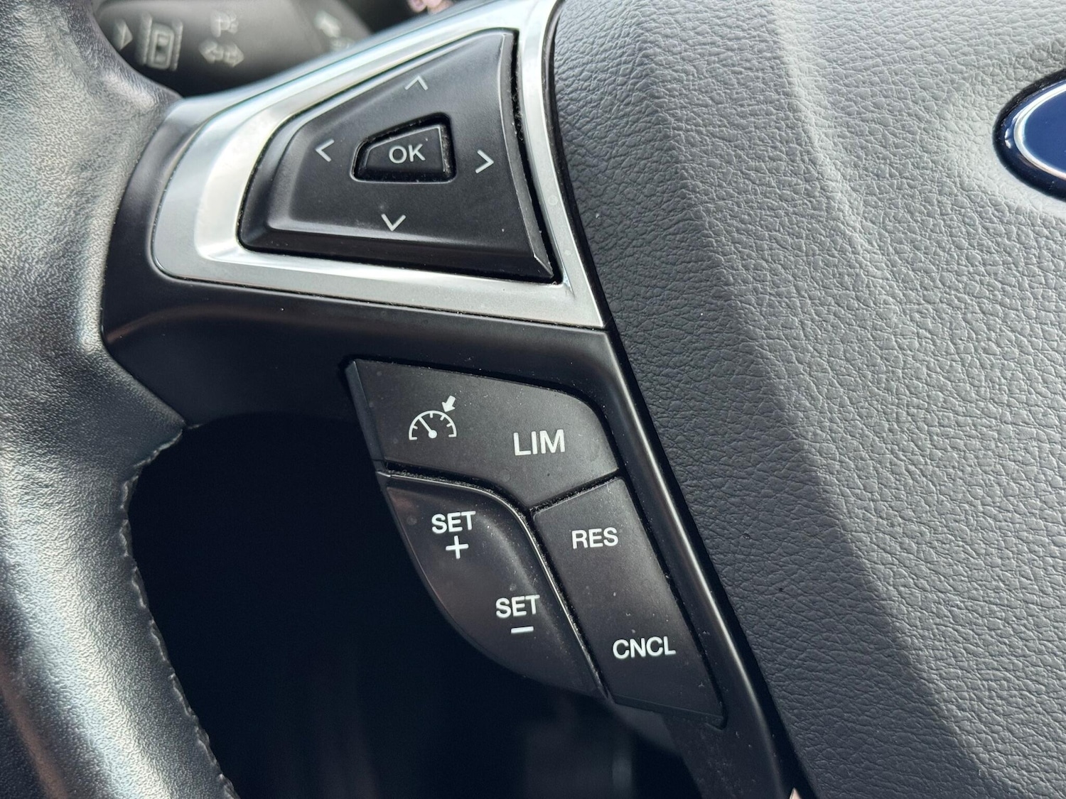 Used Ford Mondeo 2016 for sale - 76512336: Photo 17