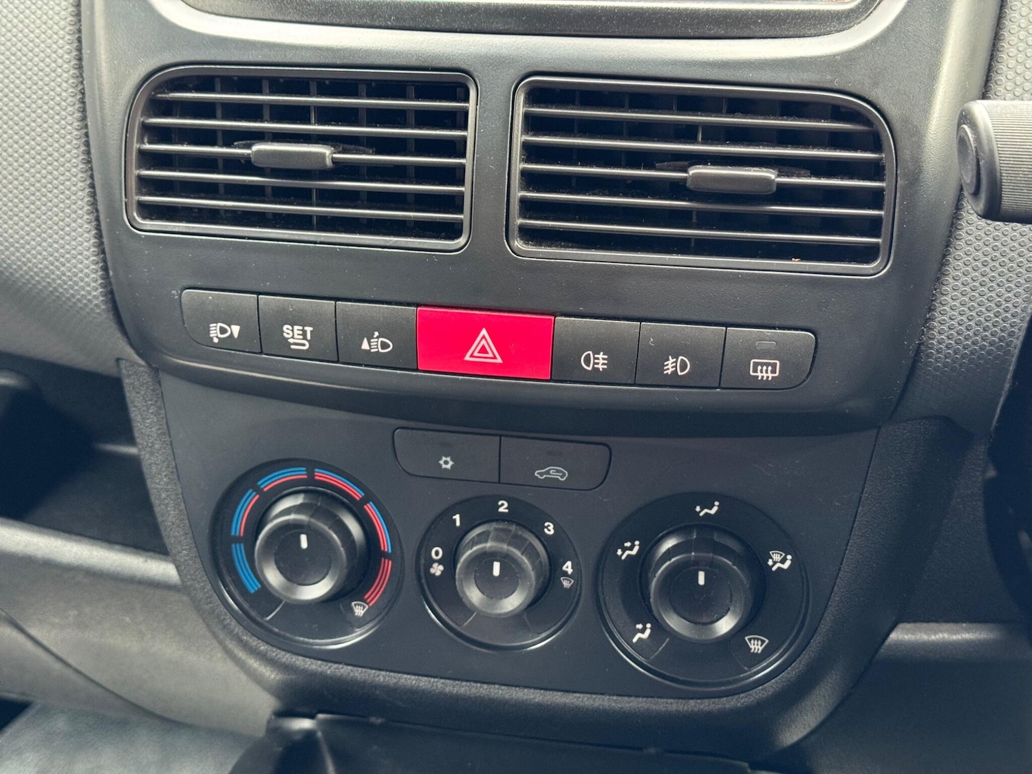 Used Fiat Doblo 2015 for sale - 76976168: Photo 34