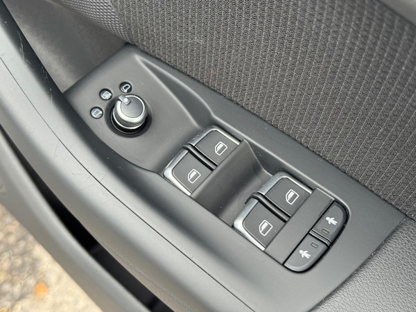 Used Audi Q3 for sale - 76094679: Photo 30
