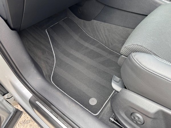 Used Audi Q3 for sale - 76094679: Photo 39