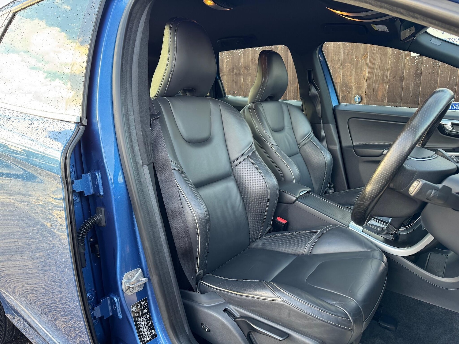 Used Volvo XC60 for sale - 76771629: Photo 25