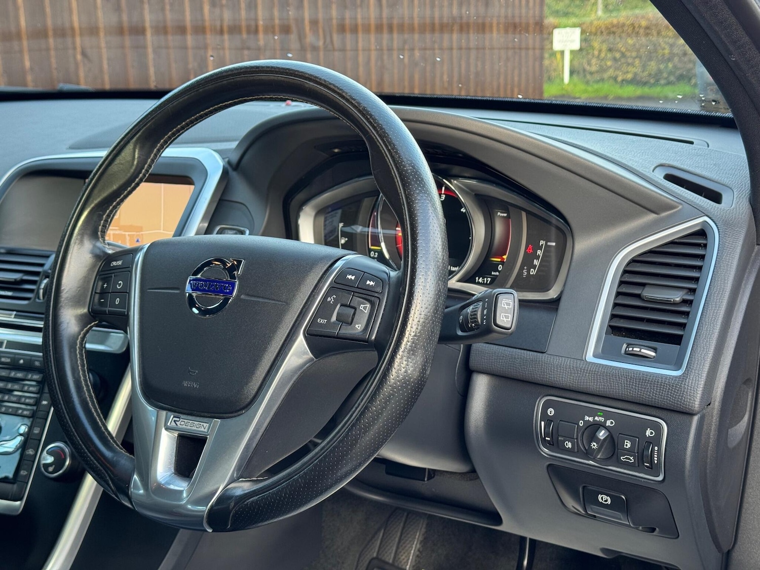 Used Volvo XC60 for sale - 76771629: Photo 26