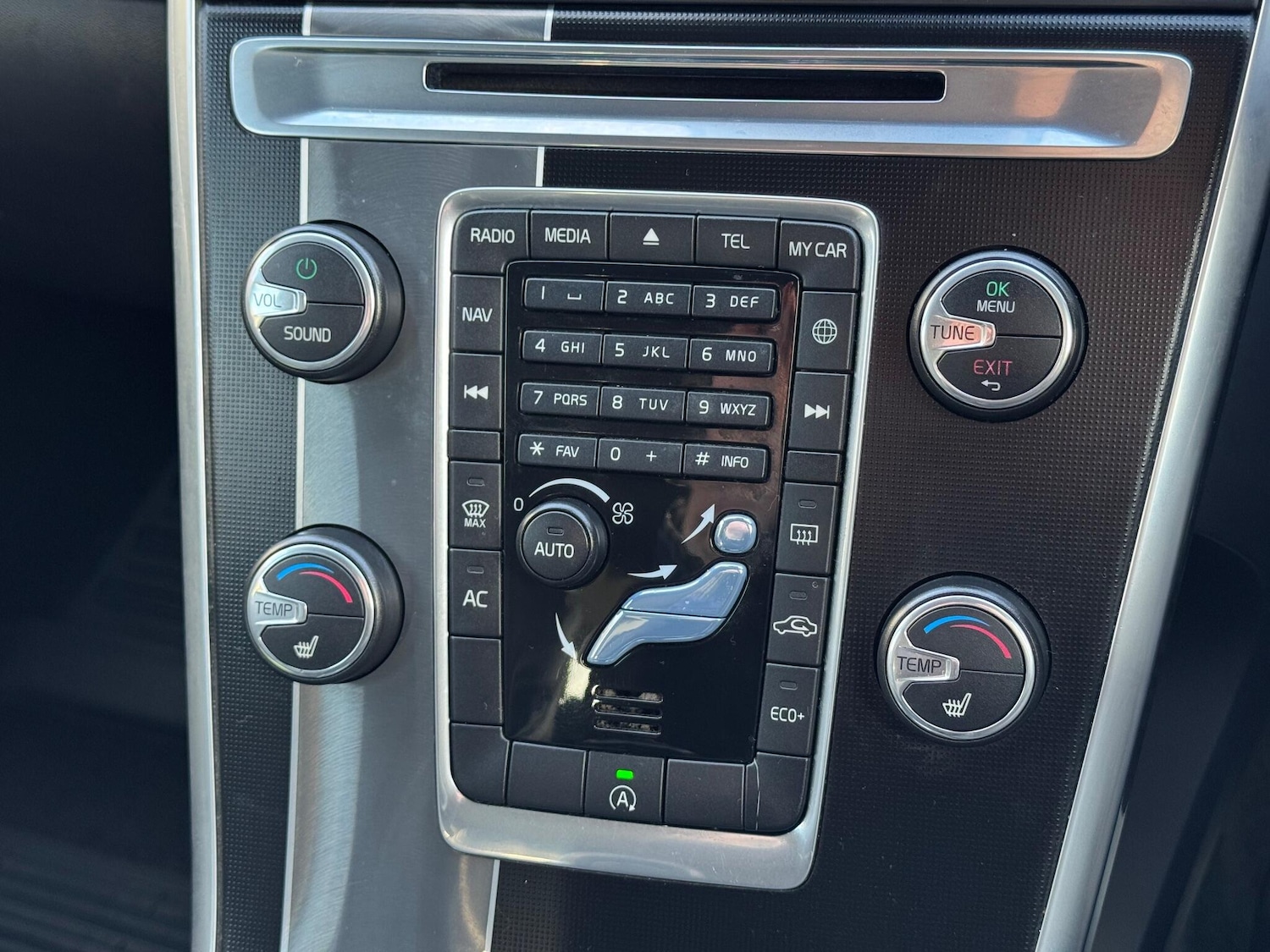 Used Volvo XC60 for sale - 76771629: Photo 45