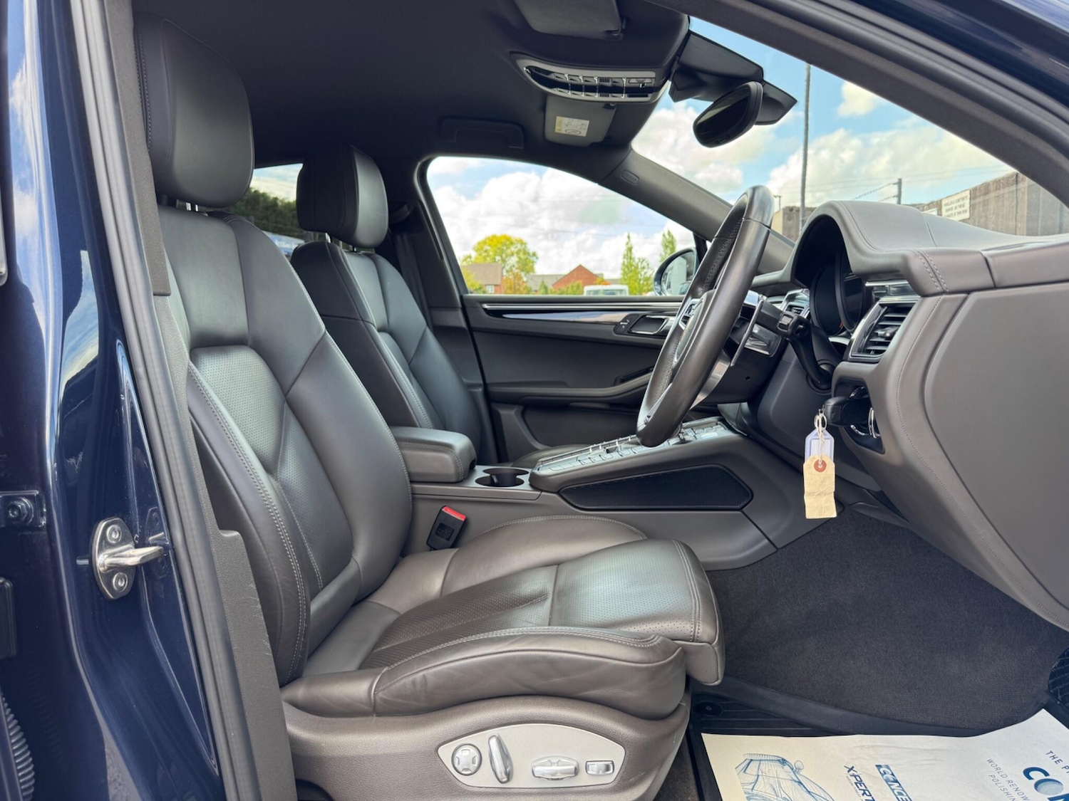 Used Porsche Macan 2015 for sale - 77053945: Photo 3