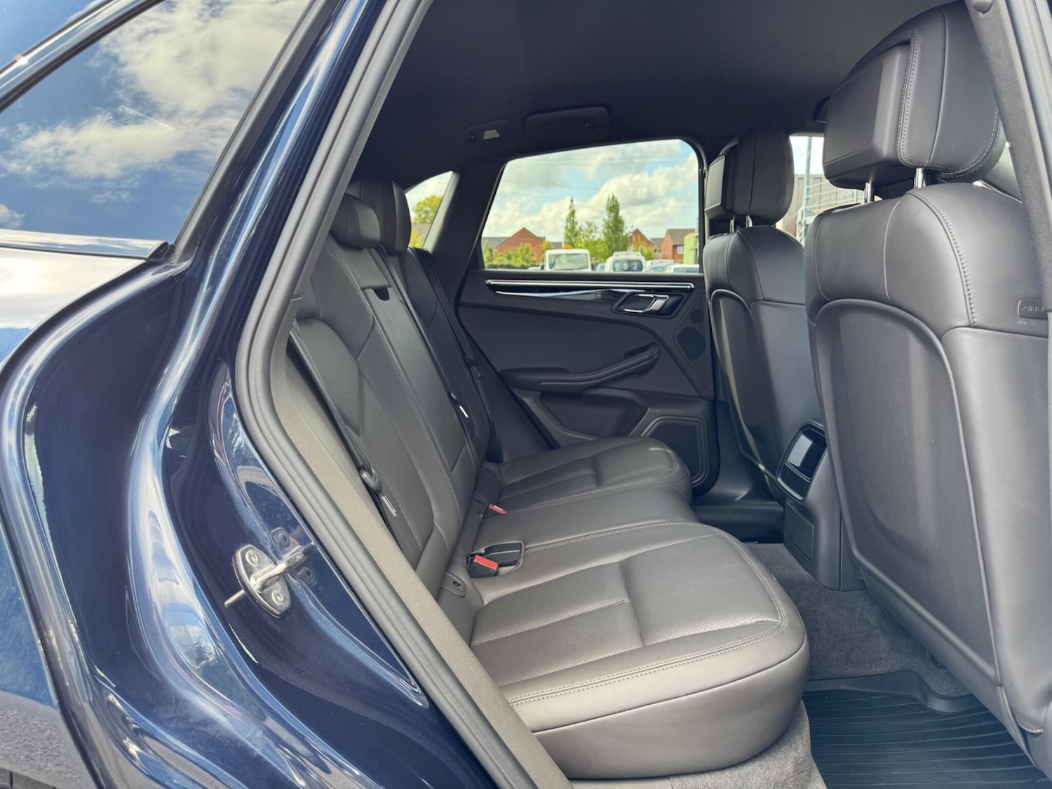 Used Porsche Macan 2015 for sale - 77053945: Photo 35