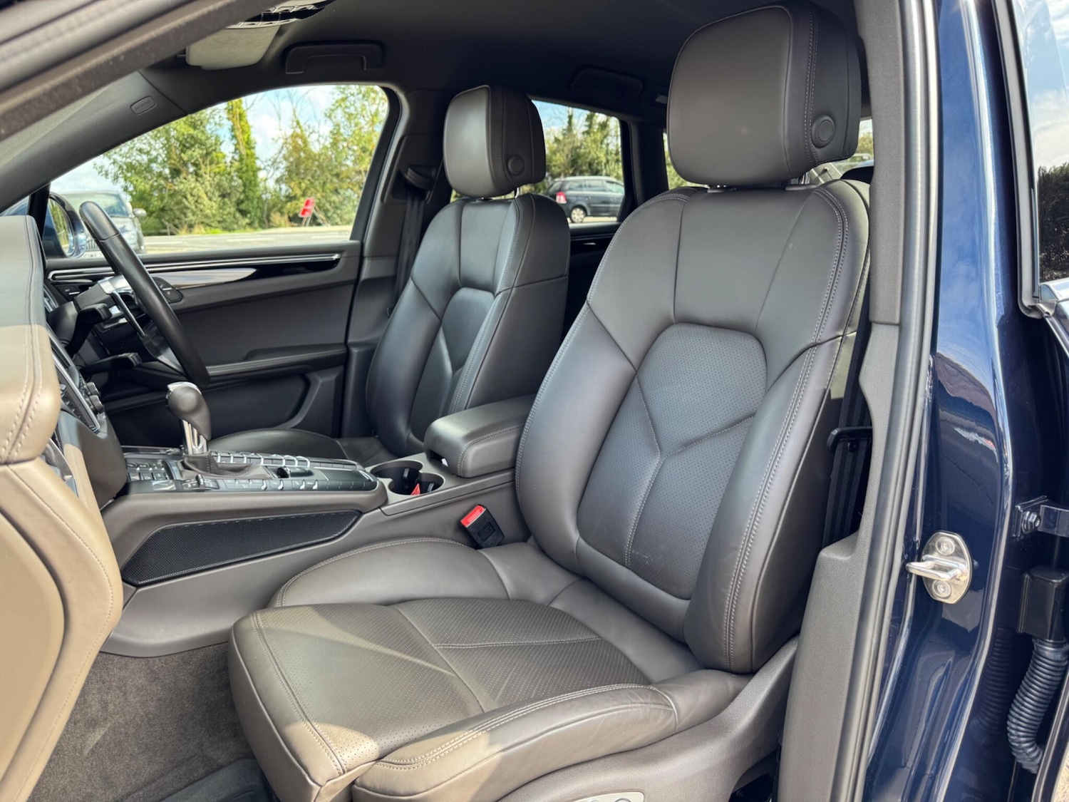 Used Porsche Macan 2015 for sale - 77053945: Photo 42