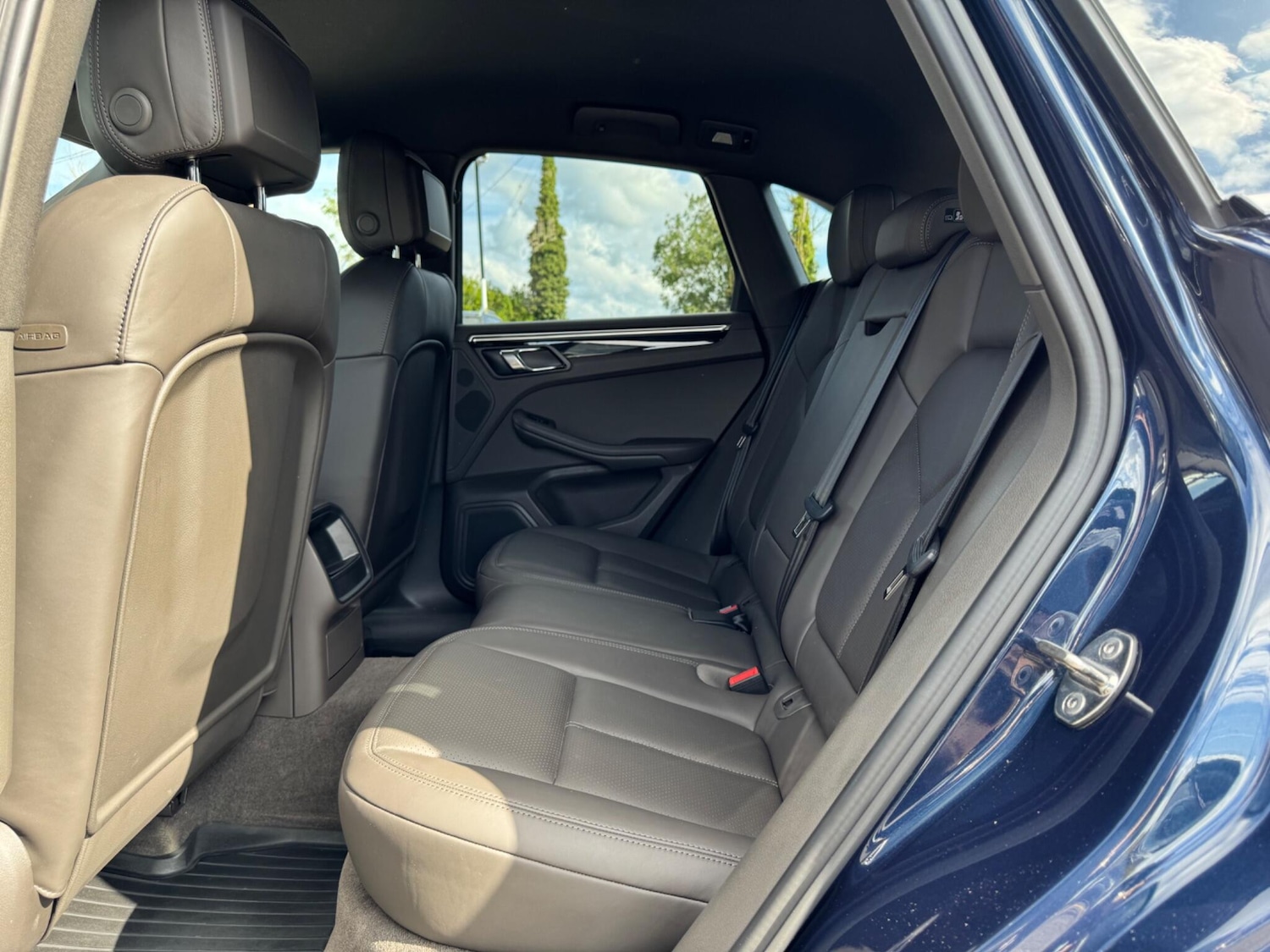 Used Porsche Macan 2015 for sale - 77053945: Photo 48