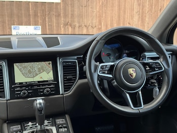 Used Porsche Macan 2015 for sale - 77053945: Photo