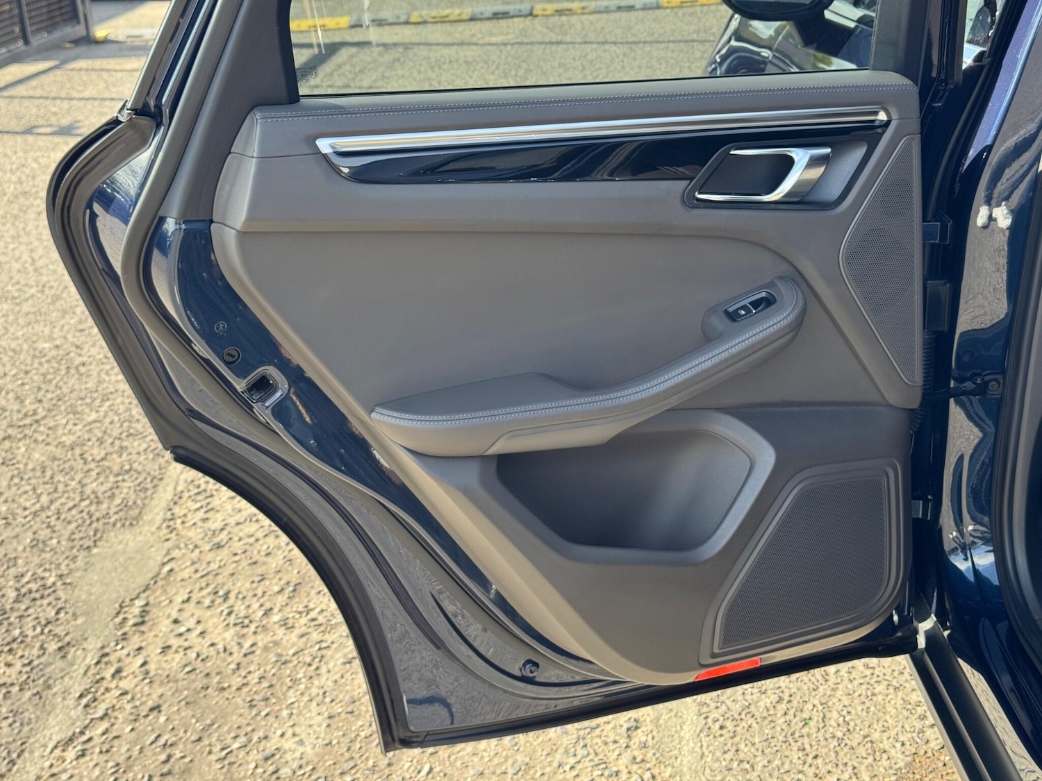 Used Porsche Macan 2015 for sale - 77053945: Photo 52