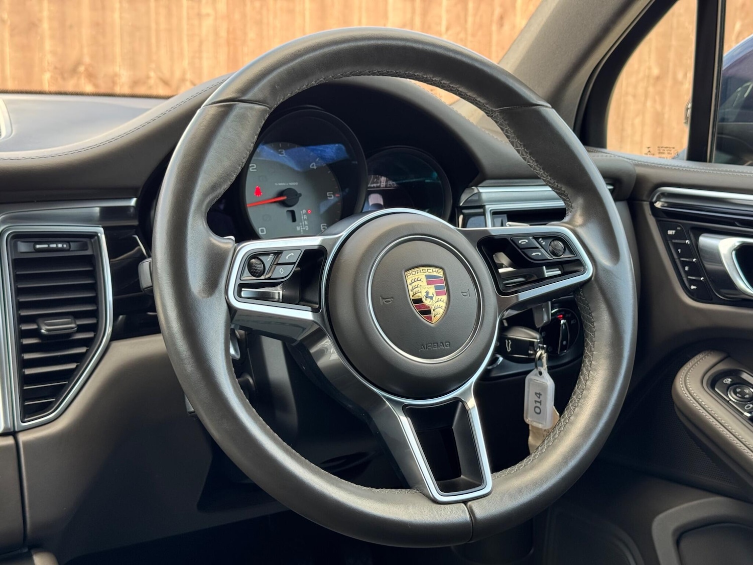 Used Porsche Macan 2015 for sale - 77053945: Photo 53