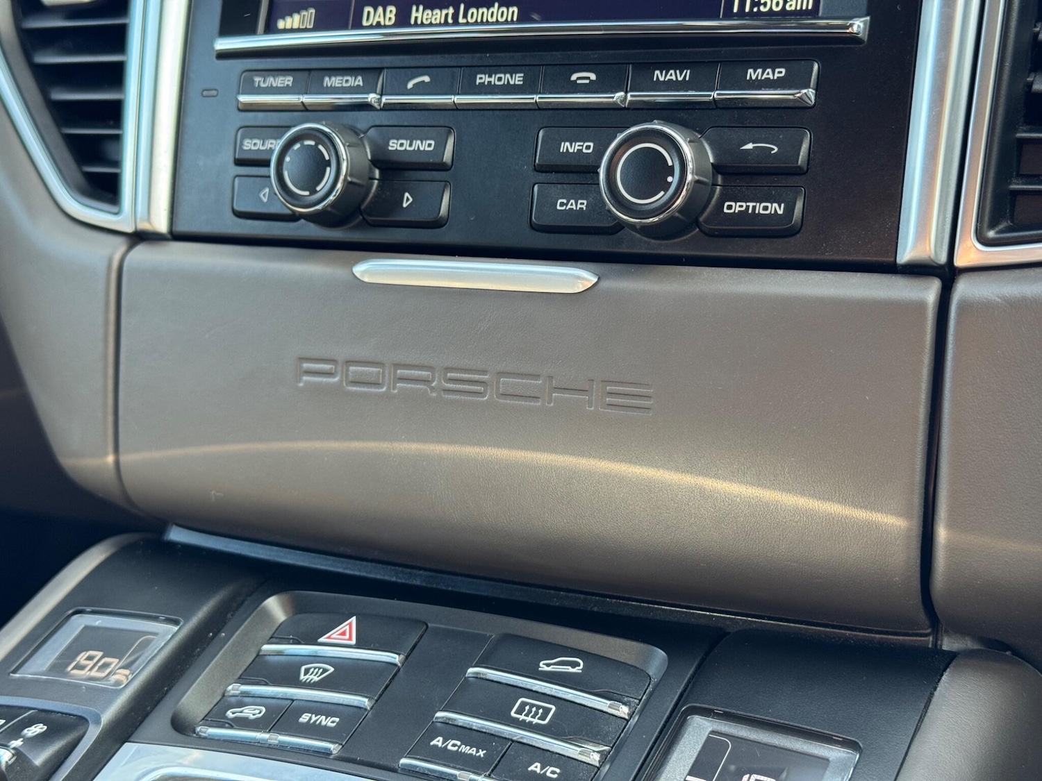 Used Porsche Macan 2015 for sale - 77053945: Photo 58