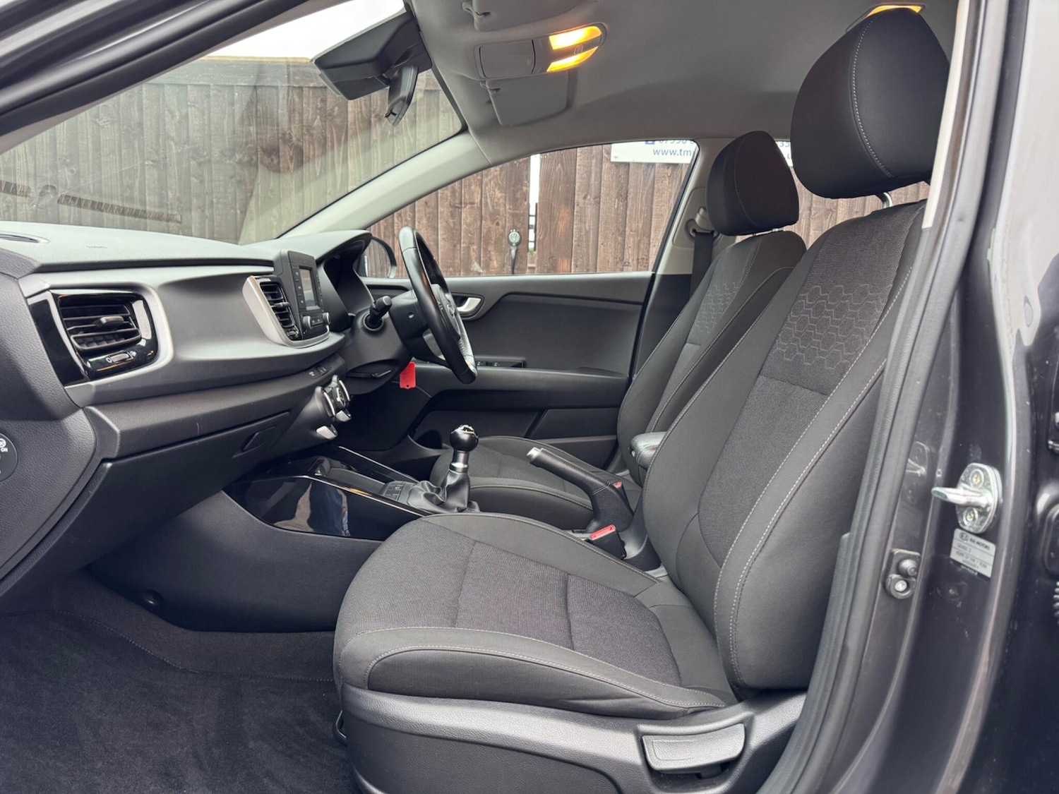 Used Kia Rio 2017 for sale - 77050065: Photo 32