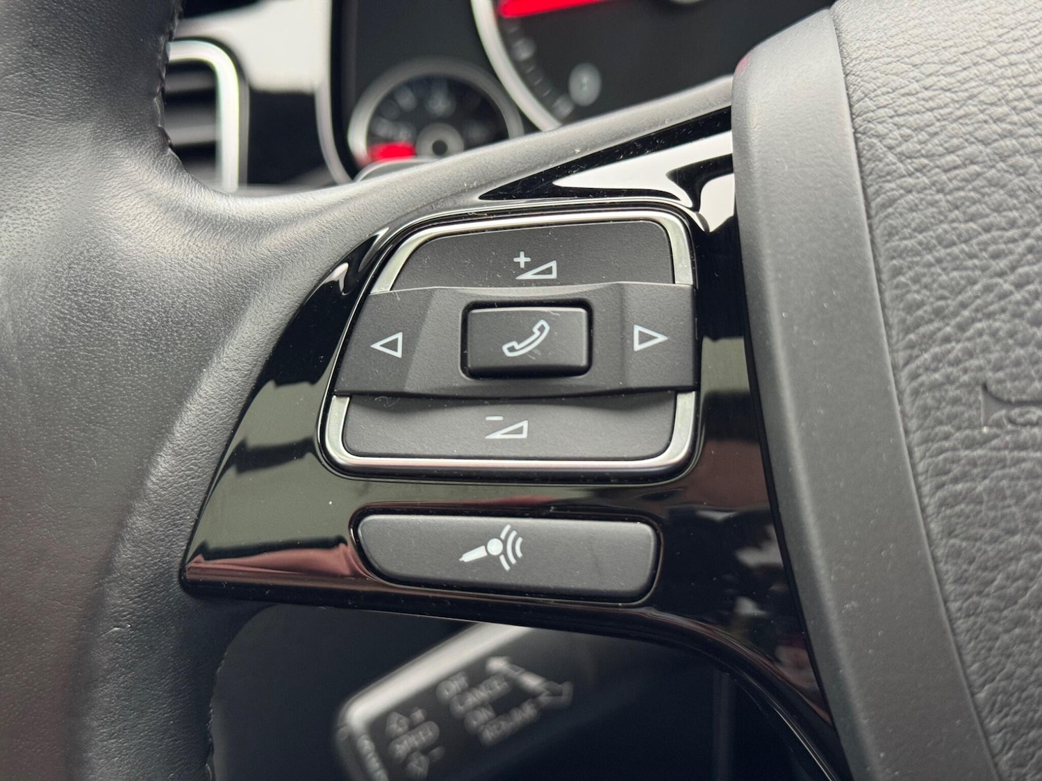 Used Volkswagen Touareg for sale - 76964687: Photo 65