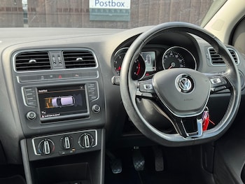 Used Volkswagen Polo 2016 for sale - 75732448: Photo