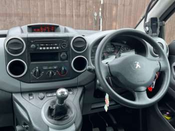 Used Peugeot Partner Tepee 2017 for sale - 74849972: Photo