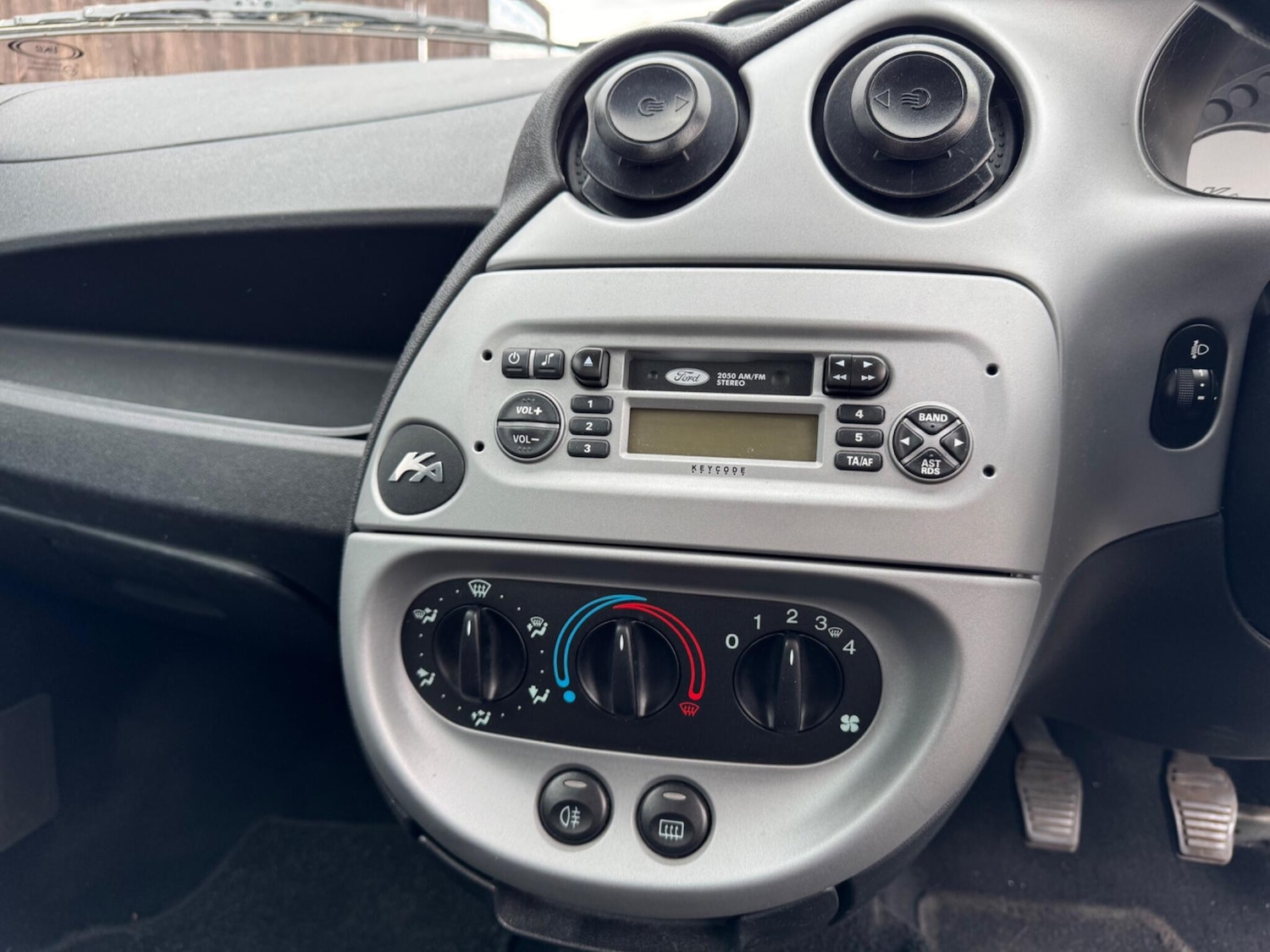 Vehicle 28