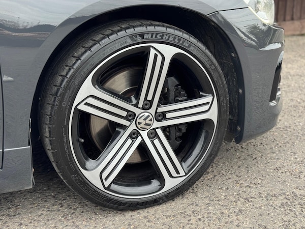 Used Volkswagen Scirocco 2015 for sale - 76318059: Photo 8
