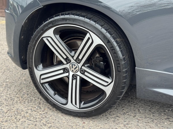 Used Volkswagen Scirocco 2015 for sale - 76318059: Photo 9