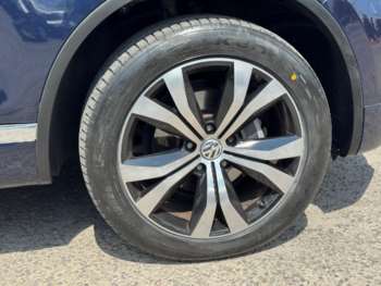 Used Volkswagen Touareg 2014 for sale - 74270451: Photo