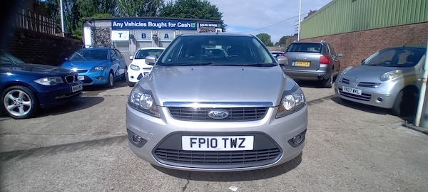 Used Ford Focus 2010 for sale - 75348958: Photo 2