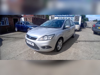 Used Ford Focus 2010 for sale - 75348958: Photo