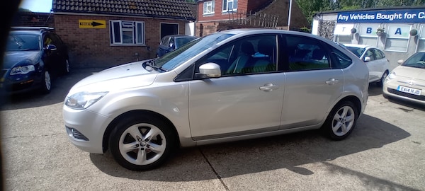 Used Ford Focus 2010 for sale - 75348958: Photo 5