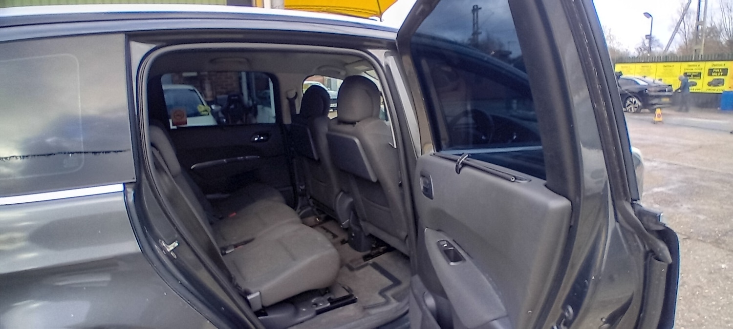 Used Peugeot 5008 2015 for sale - 77054969: Photo 13