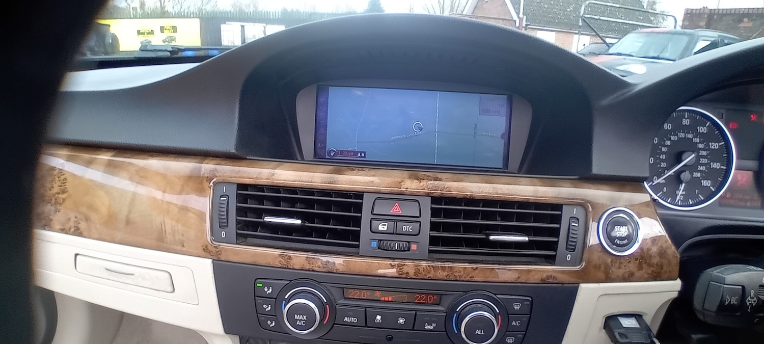 Used BMW 3 Series 2010 for sale - 77530597: Photo 17