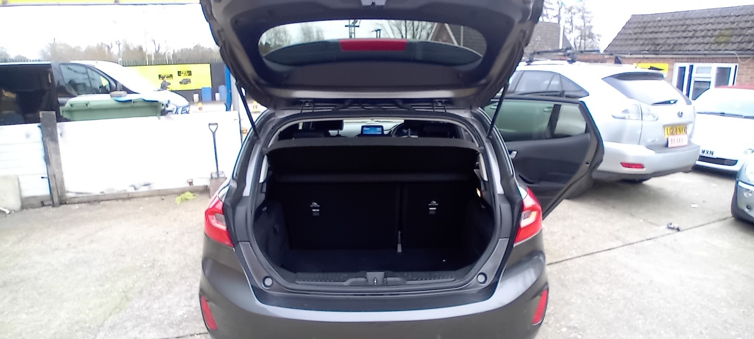 Used Ford Fiesta 2017 for sale - 77595569: Photo 12