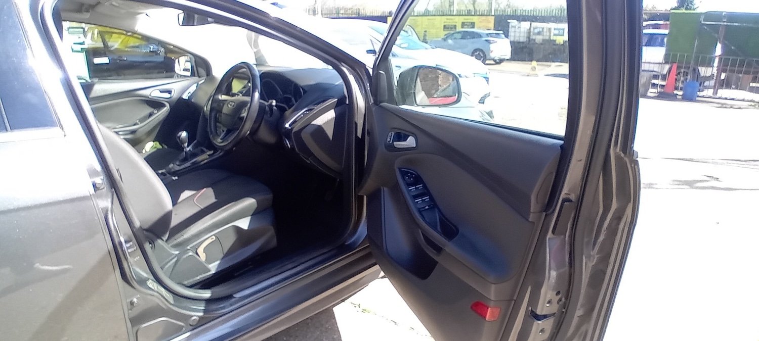 Used Ford Focus 2016 for sale - 78143827: Photo 9