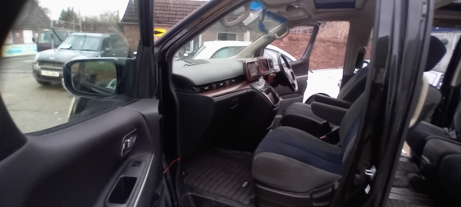 Used Nissan Elgrand 2017 for sale - 76748464: Photo 14