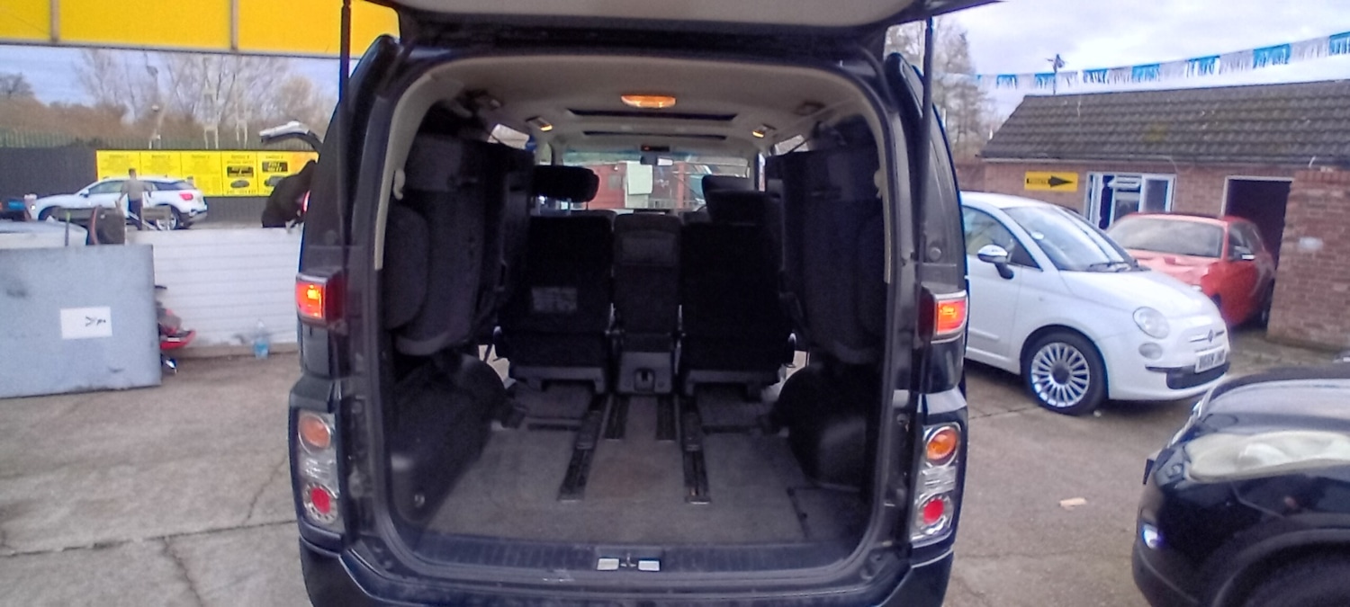 Used Nissan Elgrand 2017 for sale - 76748464: Photo 17