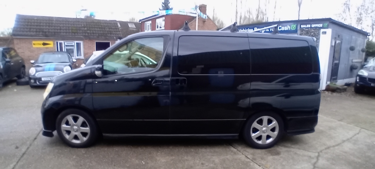 Used Nissan Elgrand 2017 for sale - 76748464: Photo 5