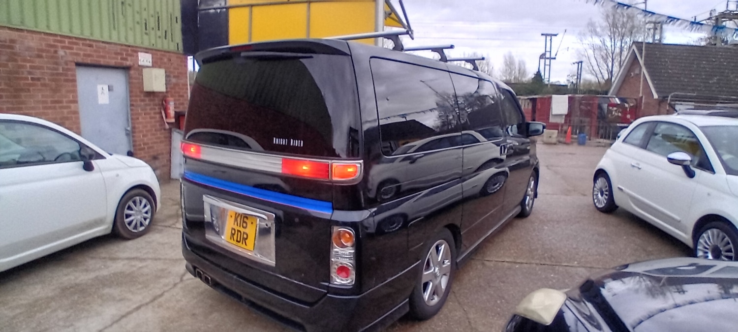 Used Nissan Elgrand 2017 for sale - 76748464: Photo 8