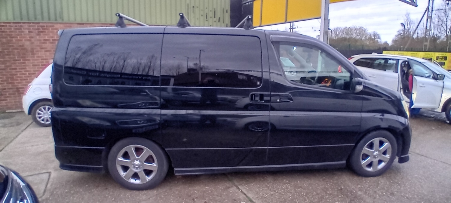 Used Nissan Elgrand 2017 for sale - 76748464: Photo 9