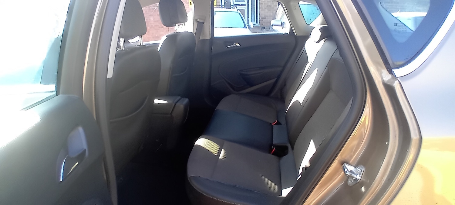 Used Vauxhall Astra 2012 for sale - 76048874: Photo 14