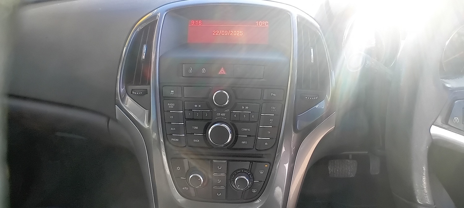 Used Vauxhall Astra 2012 for sale - 76048874: Photo 18