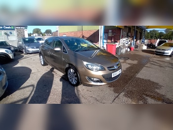 Vauxhall - Astra