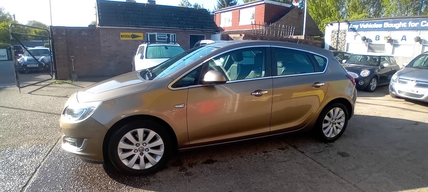 Used Vauxhall Astra 2012 for sale - 76048874: Photo 3