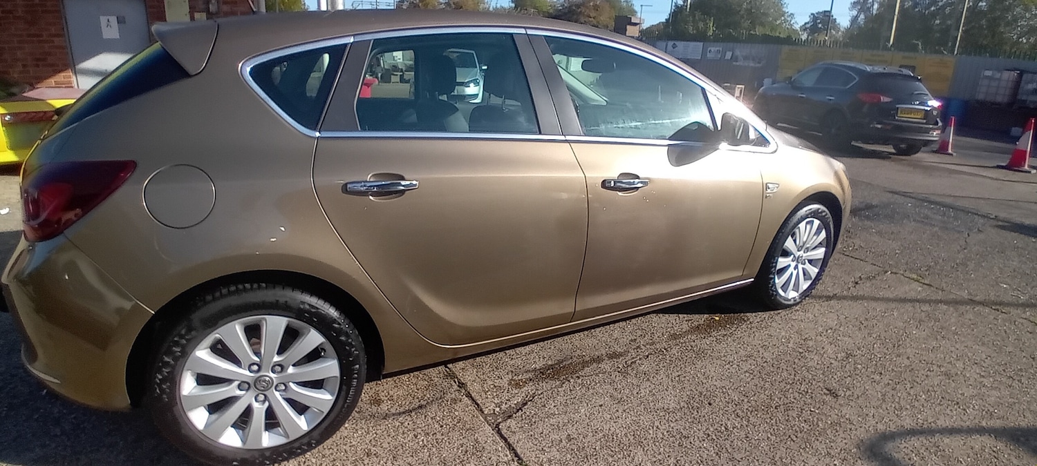 Used Vauxhall Astra 2012 for sale - 76048874: Photo 7