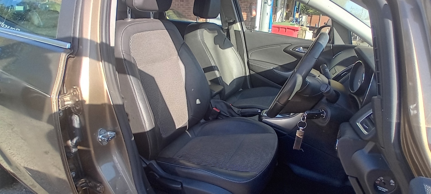 Used Vauxhall Astra 2012 for sale - 76048874: Photo 9