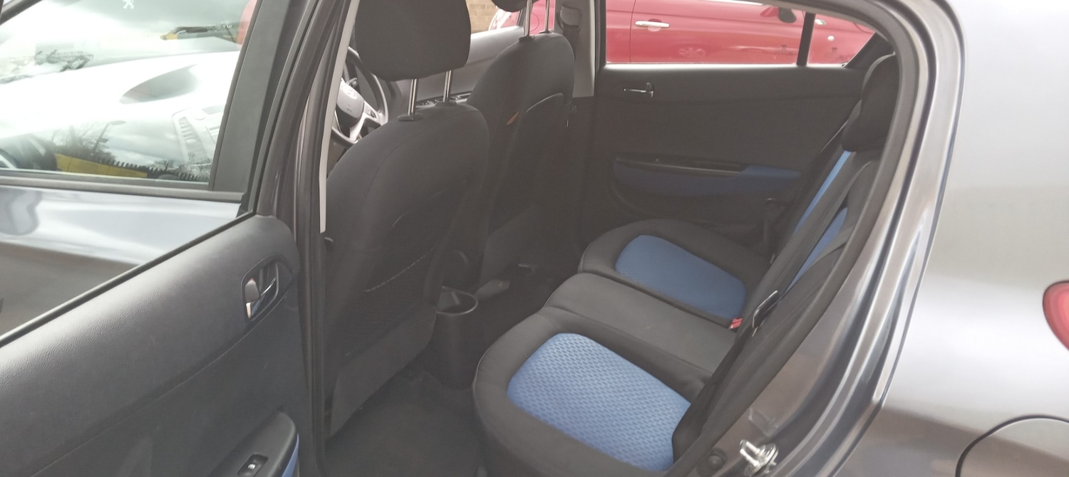 Used Hyundai i20 2009 for sale - 78038870: Photo 14